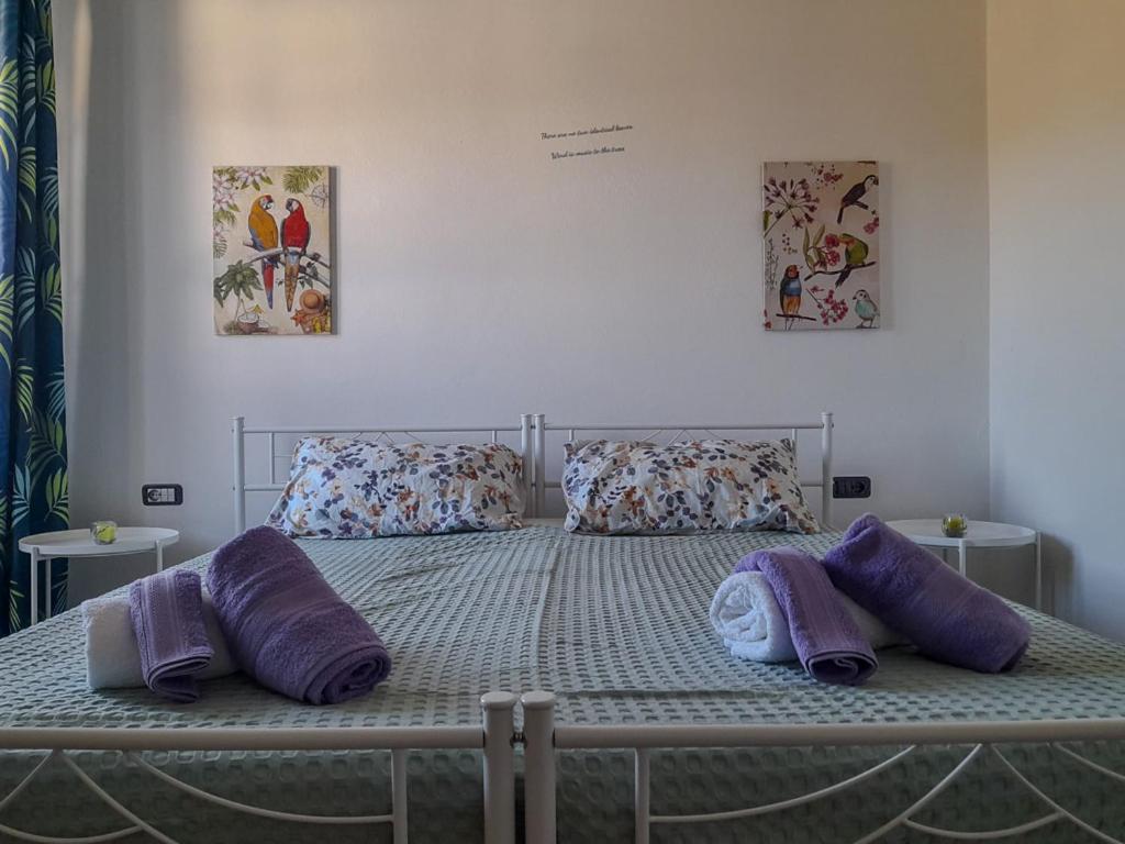Mari & Monti Bed and Breakfast Giba Esterno foto