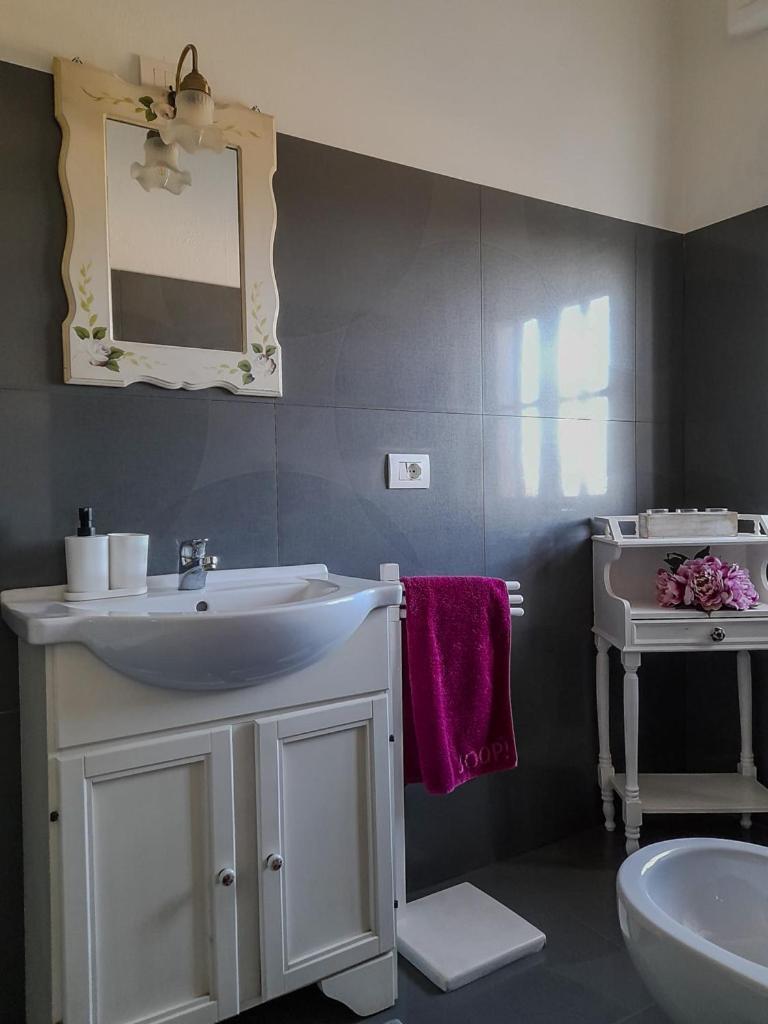 Mari & Monti Bed and Breakfast Giba Esterno foto